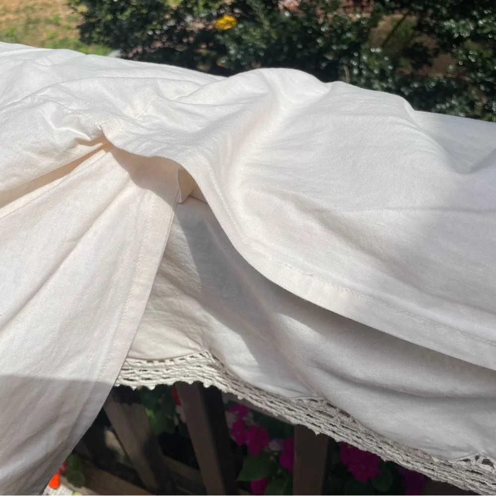 Vintage Crochet Twin Size BedSkirt / Ivory